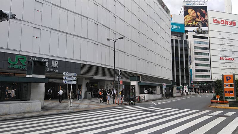 池袋駅東口